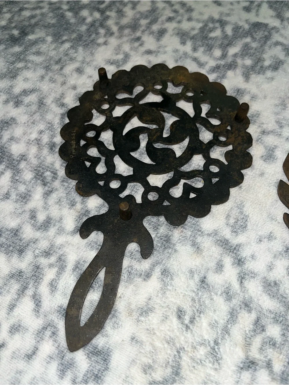 Vintage Cast Iron Trivet T-7 Tulip 9.25 x 6